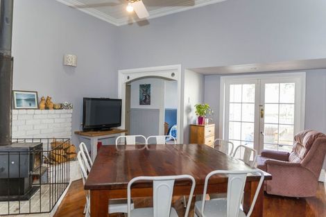 Photo of property in 2 Aerodrome Road, Dannevirke, 4972