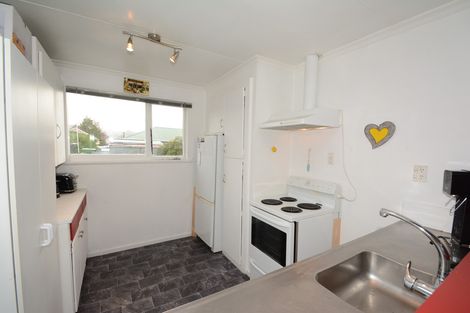 Photo of property in 172 Macandrew Road, South Dunedin, Dunedin, 9012