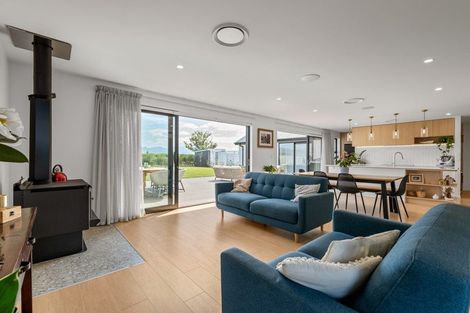 Photo of property in 28 Whitehall Drive, Springlands, Blenheim, 7201