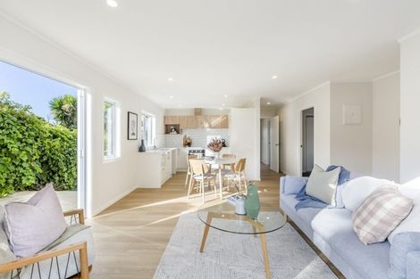 Photo of property in 2/13 Oregon Avenue, Avondale, Auckland, 1026