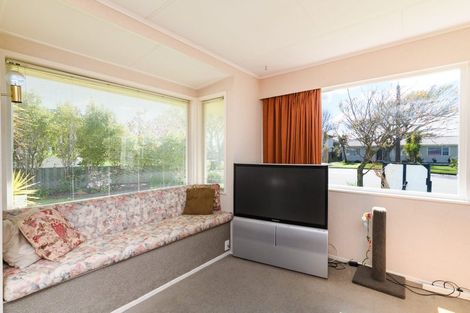 Photo of property in 7 Tabak Crescent, Takaro, Palmerston North, 4412