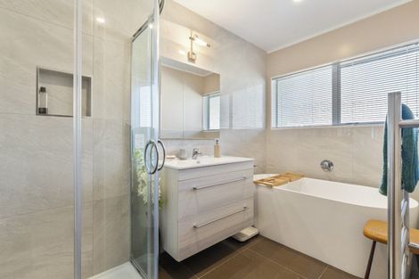 Photo of property in 2/18 Hanover Place, Pahurehure, Papakura, 2113