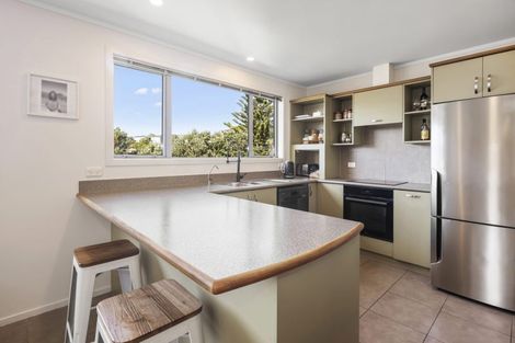Photo of property in 9 Maybury Way, Island Bay, Wellington, 6023
