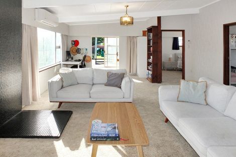 Photo of property in 20 Mack Street, Foxton Beach, Foxton, 4815