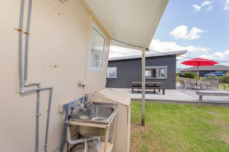 Photo of property in 107 Taupata Way, Matarangi, Whitianga, 3592