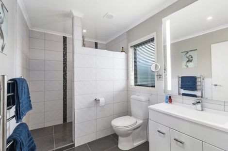 Photo of property in 349 Glenvar Road, Long Bay, Auckland, 0630