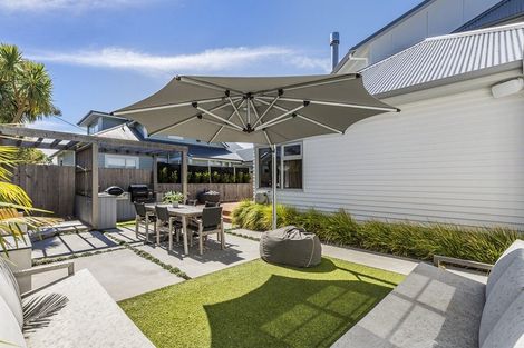 Photo of property in 75 Dundas Street, Seatoun, Wellington, 6022