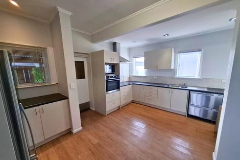 Photo of property in 1/157 Onewa Road, Birkenhead, Auckland, 0626