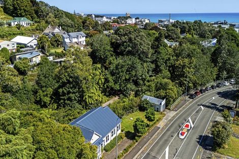 Photo of property in 28 Carrington Street, New Plymouth, 4310