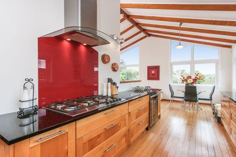 Photo of property in 17 Tagor Street, Glen Eden, Auckland, 0602