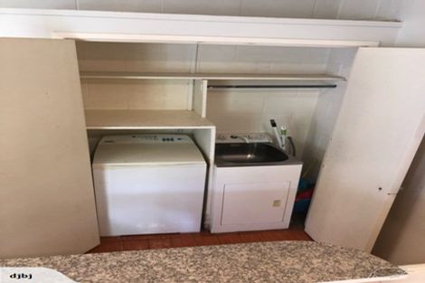 Photo of property in 45 Ravenwood Drive, Forrest Hill, Auckland, 0620