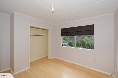 Photo of property in 76 Elmslie Road, Pinehaven, Upper Hutt, 5019
