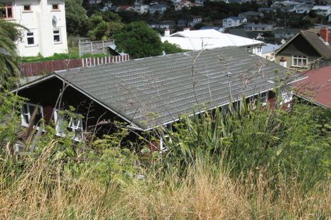 Photo of property in 7 Tamar Street, Island Bay, Wellington, 6023
