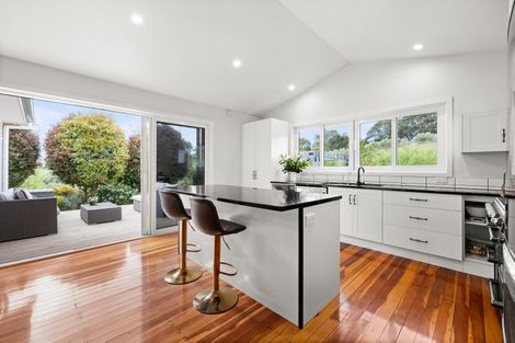 Photo of property in 1300 Waimarama Road, Waimarama, Havelock North, 4294