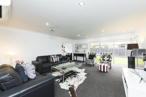 Photo of property in 6 Rodeo Drive, Kelvin Grove, Palmerston North, 4414