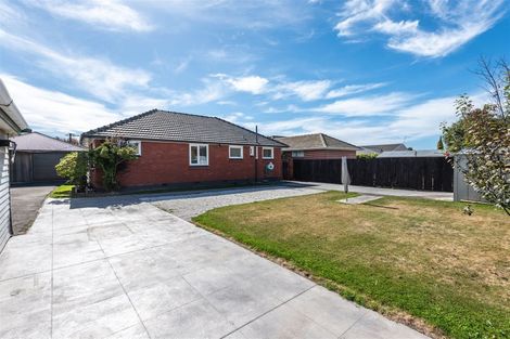 Photo of property in 27 Beatrice Place, Avonhead, Christchurch, 8042