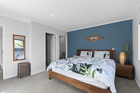 Photo of property in 5d Tui Grove, Oakura, 4314