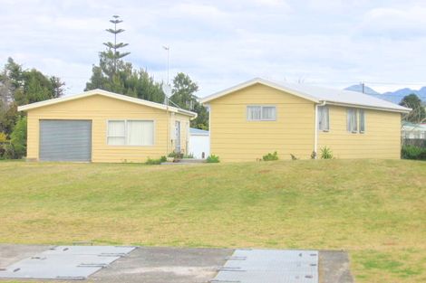 Photo of property in 109 Beverley Terrace, Whangamata, 3620