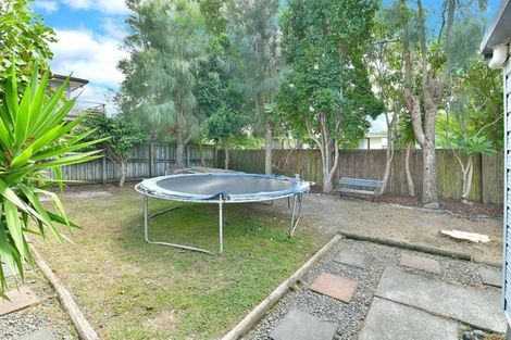 Photo of property in 37 Bay Street, Red Beach, 0932