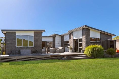 Photo of property in 164 Ballintoy Park Drive, Welcome Bay, Tauranga, 3175