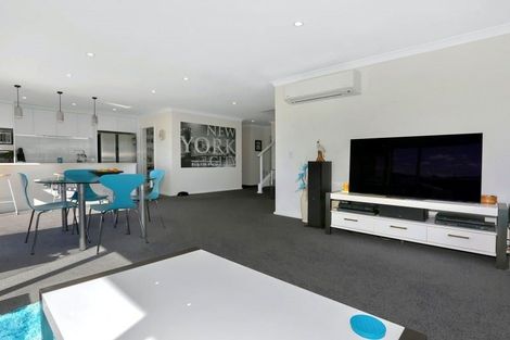 Photo of property in 146 Endeavour Drive, Whitby, Porirua, 5024