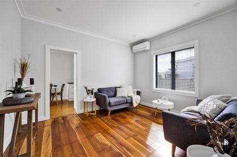 Photo of property in 186 South Road, Hawera, 4610