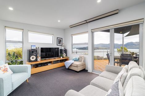 Photo of property in 5 Emerson Crescent, Diamond Harbour, Lyttelton, 8971
