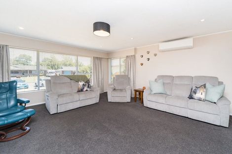 Photo of property in 3 Gainsborough Grove, Highbury, Palmerston North, 4412