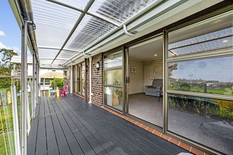 Photo of property in 2/160 Stapleford Crescent, Browns Bay, Auckland, 0630