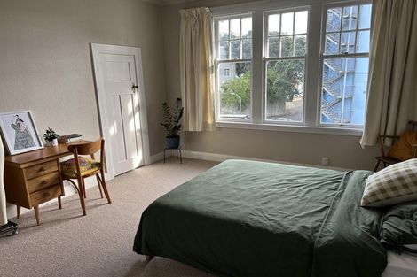 Photo of property in Pukehinau Flats, 4/1 Brooklyn Road, Mount Cook, Wellington, 6011