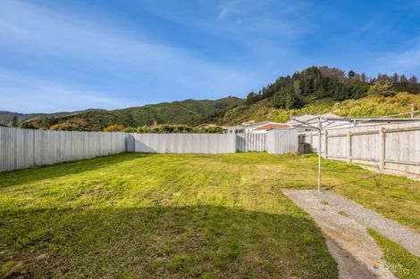 Photo of property in 10 Wise Street, Wainuiomata, Lower Hutt, 5014