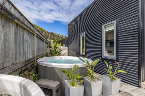 Photo of property in 9 Tauhou Place, Waikanae, 5036