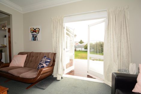 Photo of property in 172 Macandrew Road, South Dunedin, Dunedin, 9012