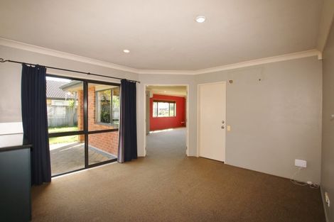 Photo of property in 174 Wattle Farm Road, Wattle Downs, Auckland, 2103