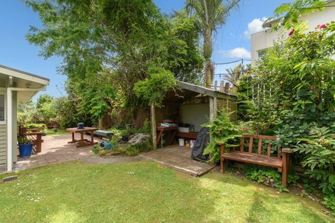 Photo of property in 133 Hinewa Road, Otumoetai, Tauranga, 3110