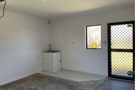 Photo of property in 3 Robina Court, Burswood, Auckland, 2013