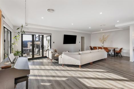 Photo of property in 8 Whitburn Avenue, Halswell, Christchurch, 8025