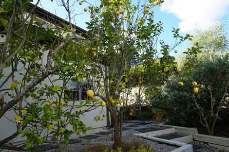 Photo of property in 24 Leburn Crescent, Flat Bush, Auckland, 2016