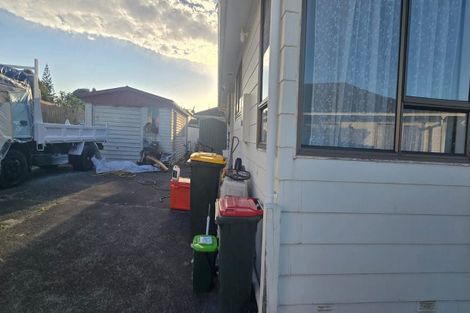 Photo of property in 96 Hyperion Drive, Randwick Park, Auckland, 2105