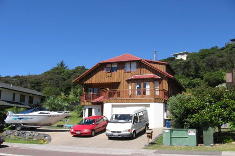 Photo of property in 24 Kate Sheppard Avenue, Torbay, Auckland, 0630