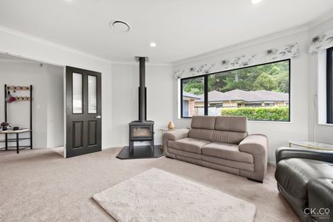 Photo of property in 4 Beechwood Way, Te Marua, Upper Hutt, 5018