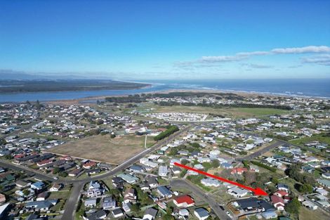 Photo of property in 3 Harrod Avenue, Foxton Beach, Foxton, 4815
