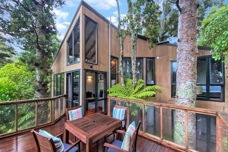 Photo of property in 31 York Road, Titirangi, Auckland, 0604