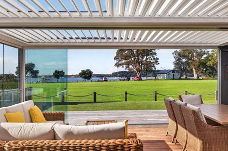 Photo of property in 26 Harbour View Road, Omokoroa, 3114
