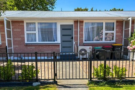 Photo of property in 8 Packe Street, Edgeware, Christchurch, 8013