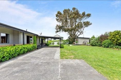 Photo of property in 27 Clarks Beach Road, Clarks Beach, 2122