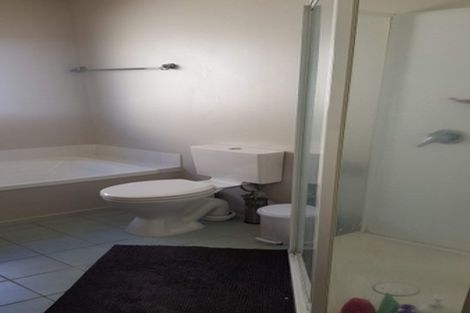 Photo of property in 8 Lumino Lane, Henderson, Auckland, 0612