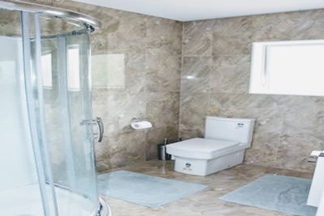 Photo of property in 30a Schnapper Rock Road, Schnapper Rock, Auckland, 0632