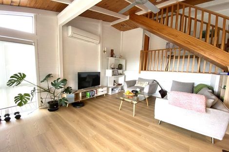 Photo of property in 6 Fishermans Cove, Army Bay, Whangaparaoa, 0930