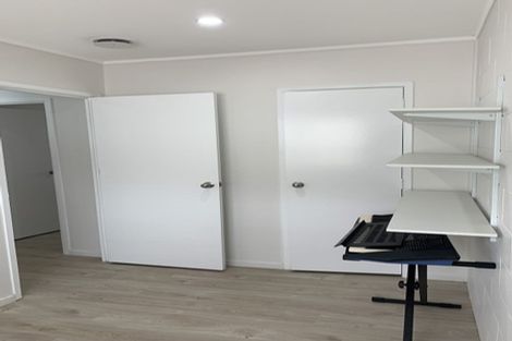 Photo of property in 2/112 Portage Road, New Lynn, Auckland, 0600